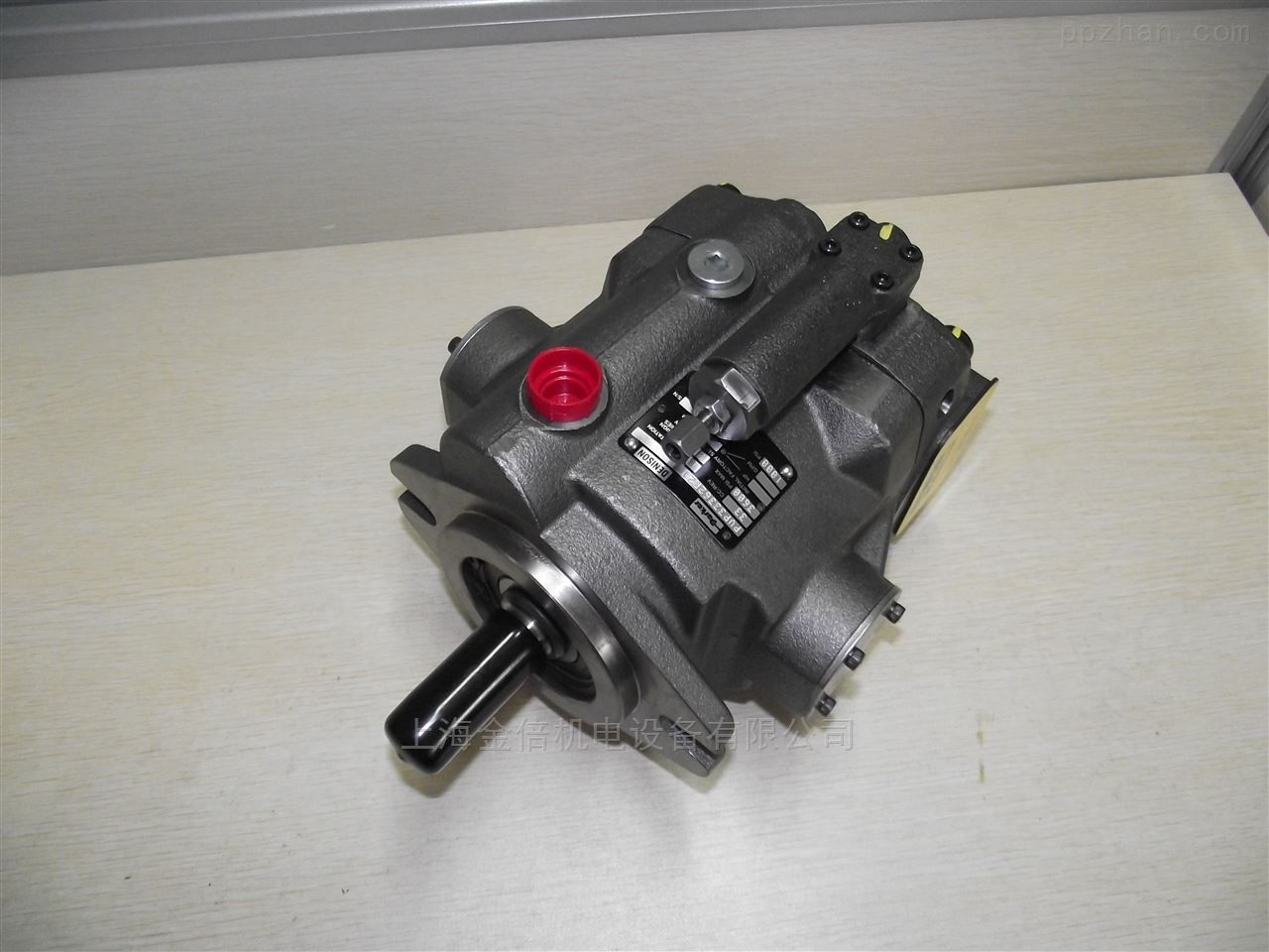 卓越性能，持久保障 帕克（Parker）柱塞式注脂泵的工业应用